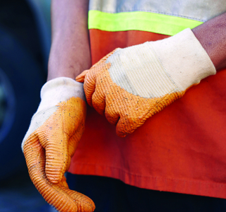 Recovery operator with gloves