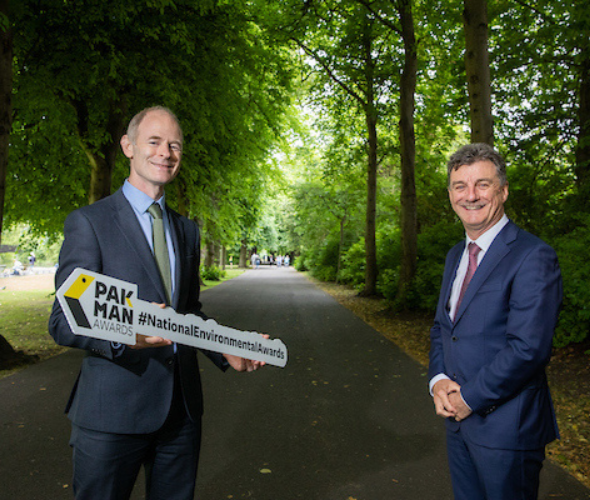 Minister of State for Public Procurement and eGovernment, Ossian Smyth TD and Repak CEO, Séamus Clancy, today launched the 2021 Pakman Awards. 