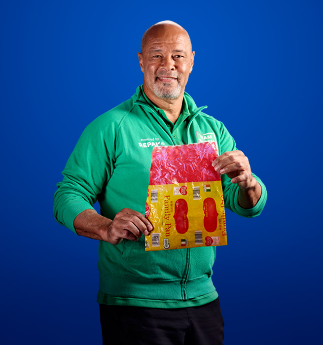 Repak Team Green 2021 ambassador Paul McGrath pictured with bread wrapper